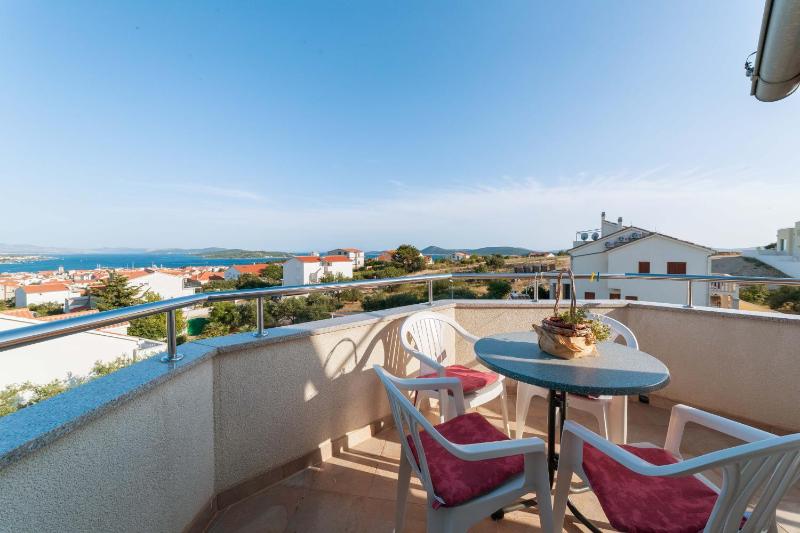 Apartment with Sea View image 3