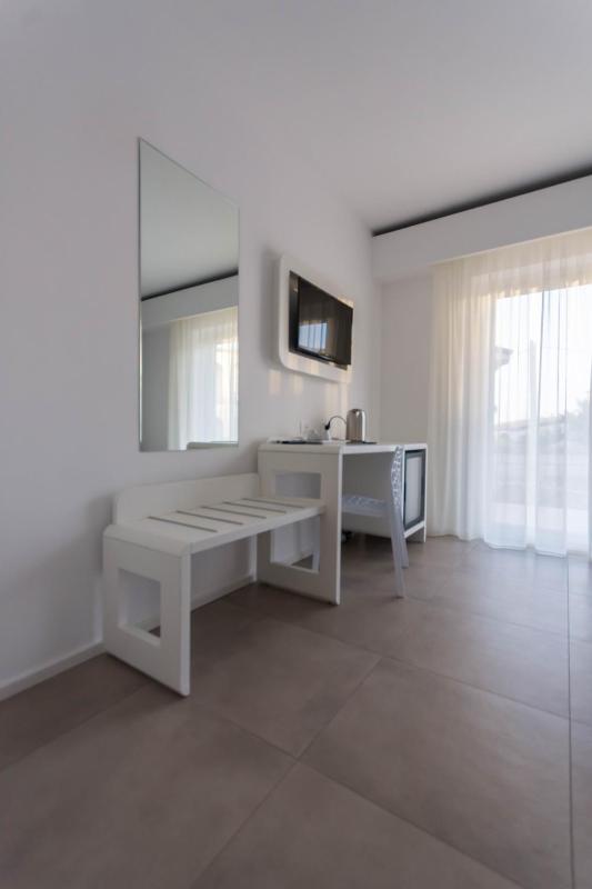 Superior Double Room image 4
