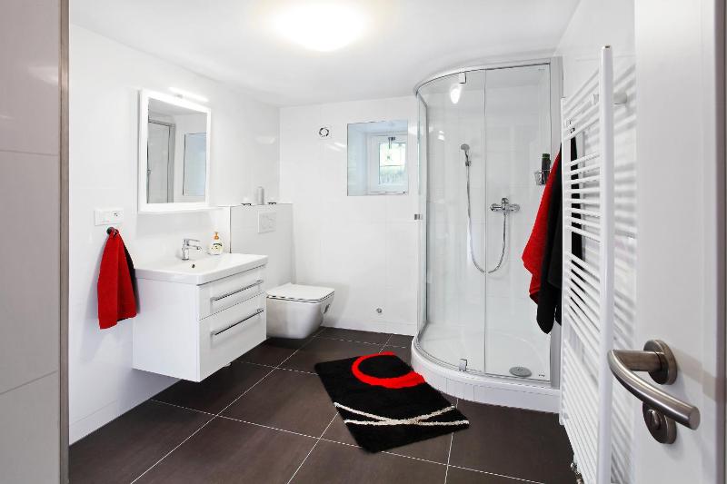 Apartment image 3