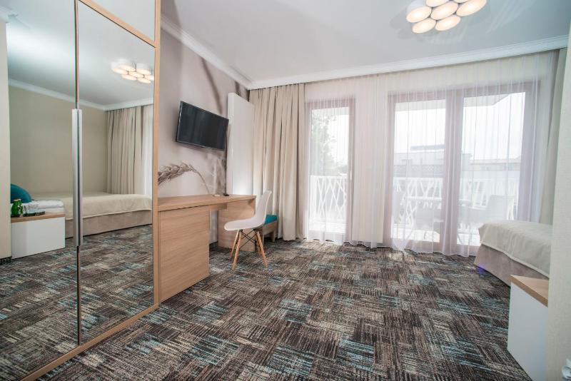 Villa Marlena Centrum-pokoje klimatyzowane - image 17
