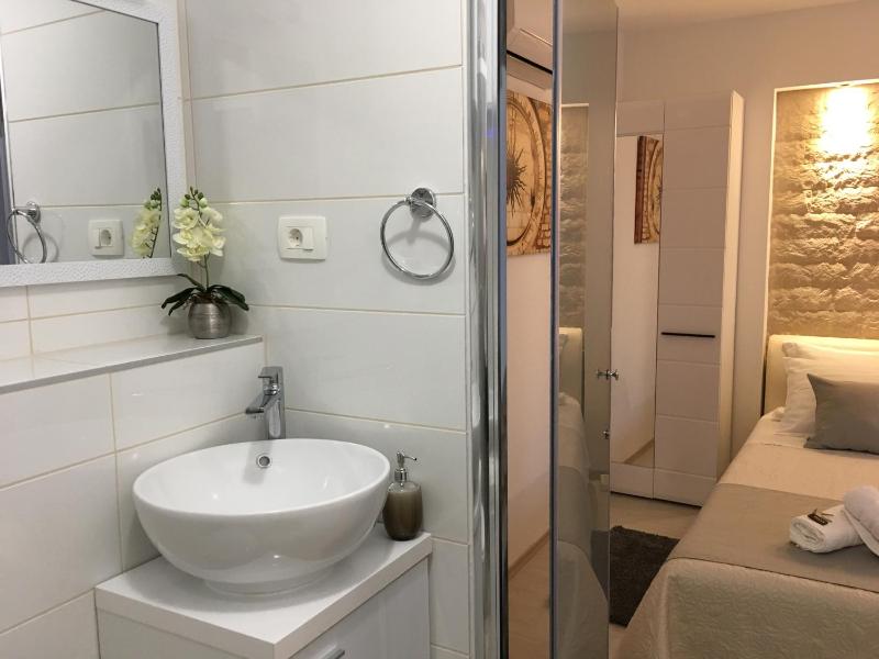 Rooms and apartments Paese - image 11