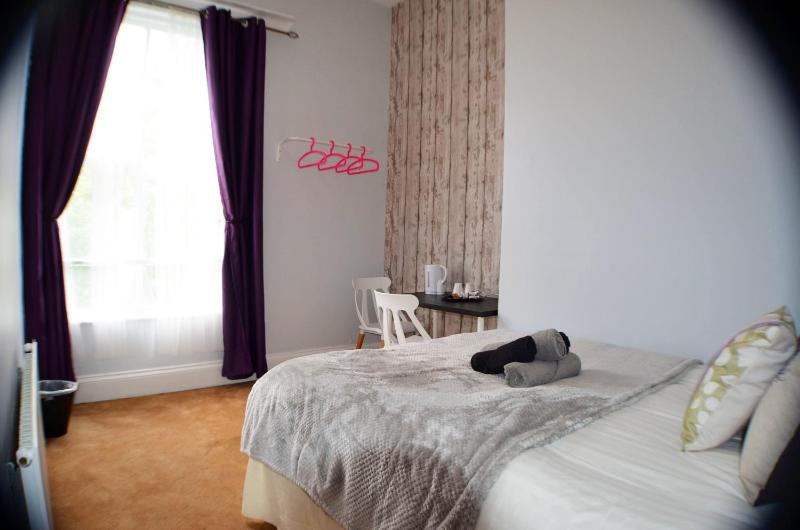 Double Room image 4