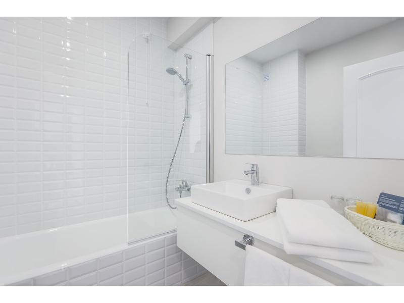 Single Room image 4