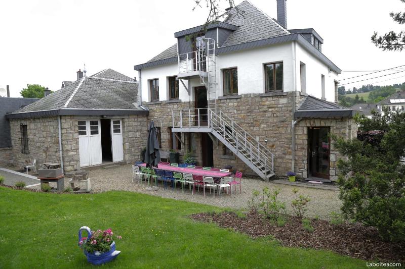 Eight-Bedroom House image 2