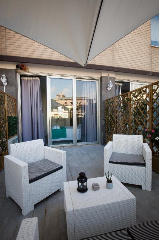 Double Room with Terrace and City View image 3