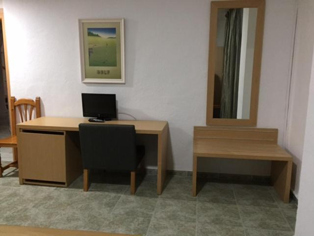 Single Room image 1