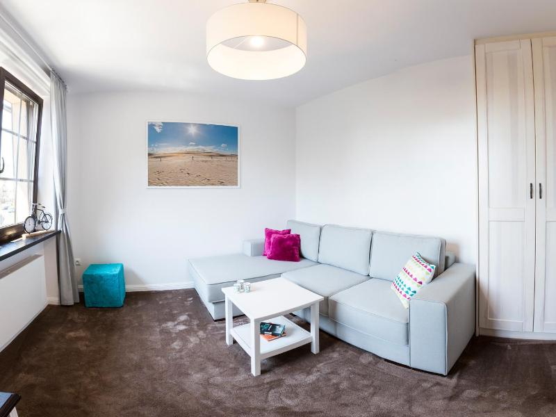 One-Bedroom Apartment image 2
