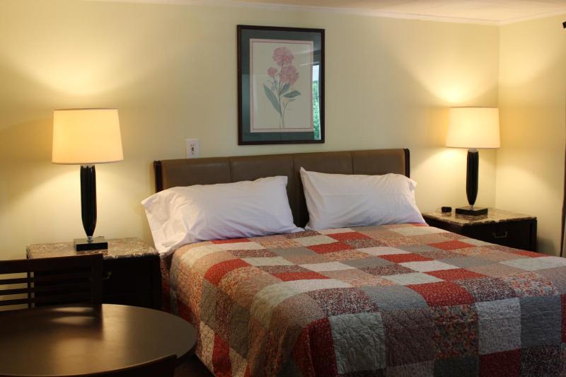 King Room image 2