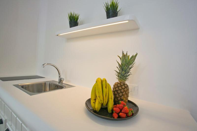 Deluxe Double Room image 4