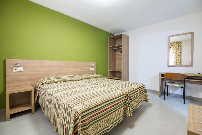 Double or Twin Room image 2