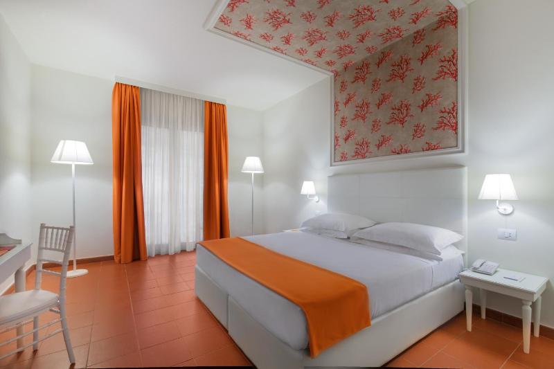 Classic Double or Twin Room image 1