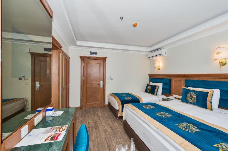 Triple Room image 4