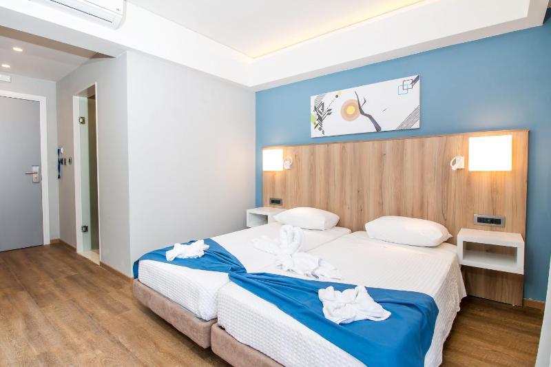Superior Double or Twin Room image 4