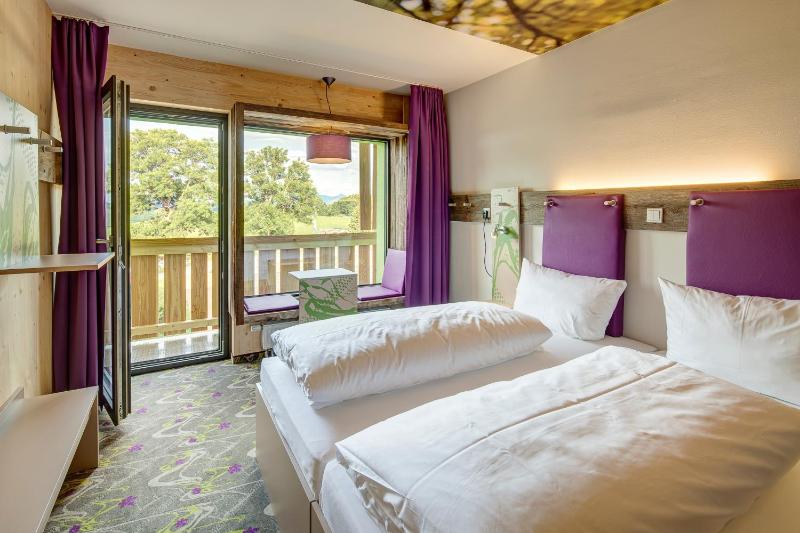 Double Room image 3