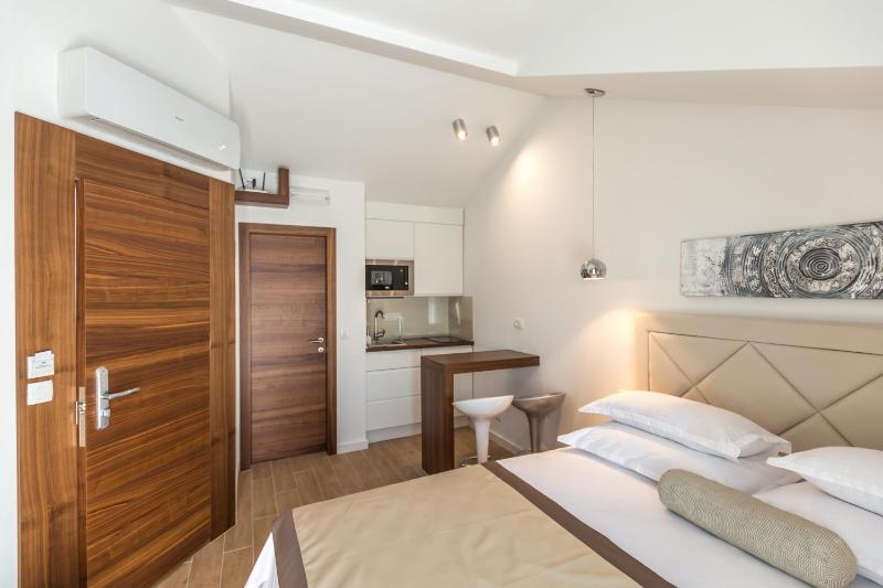 Lux Apartments Petar - image 32