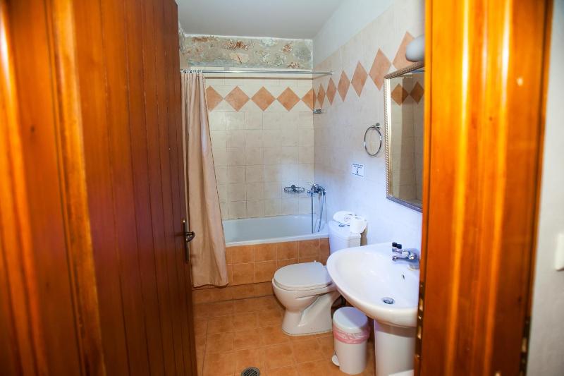 Deluxe Apartment with Panoramic Sea View image 3