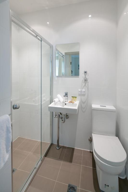 Single Room with Private Bathroom image 1