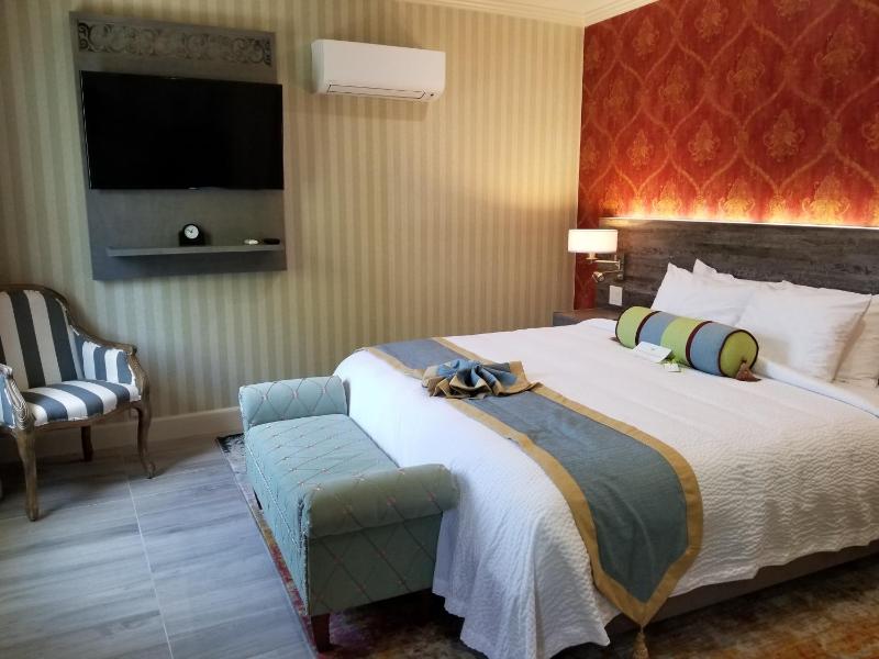 King Suite with Sea View image 2