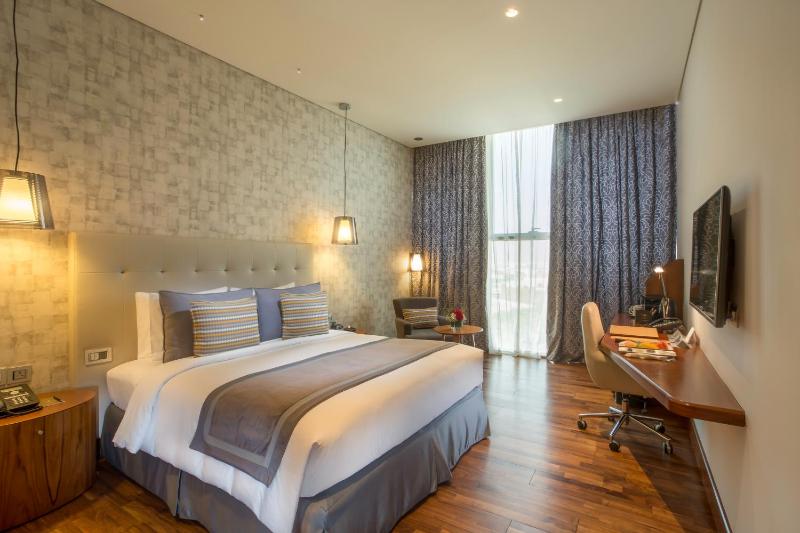 Deluxe Room King Bed