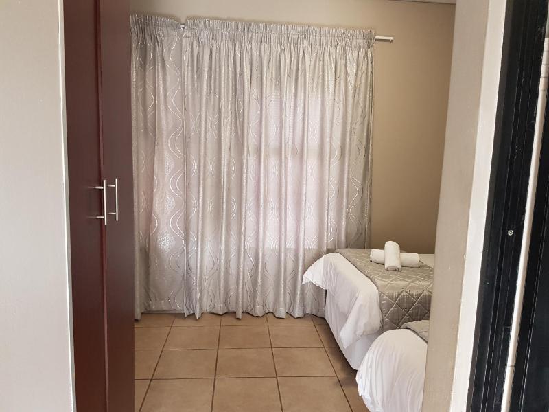 A Contempo Guesthouse - image 5