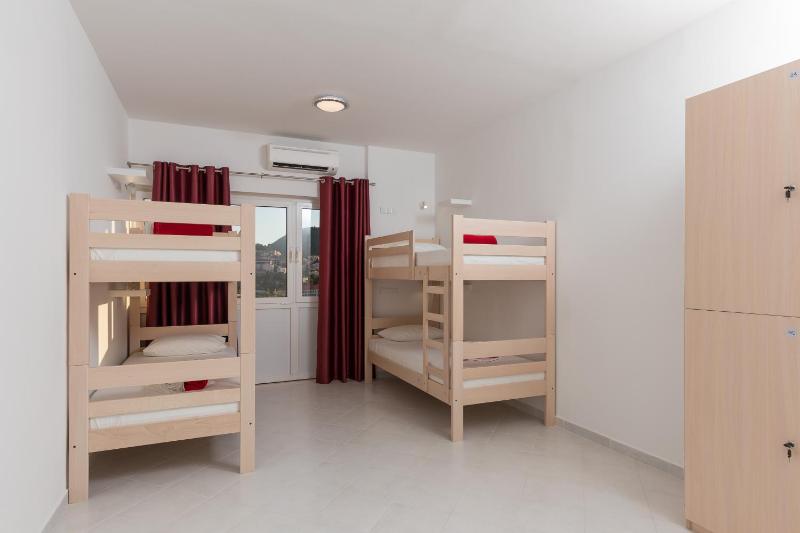 Bed in 4-Bed Mixed Dormitory Room image 2