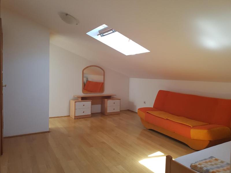 Peachy House - image 32