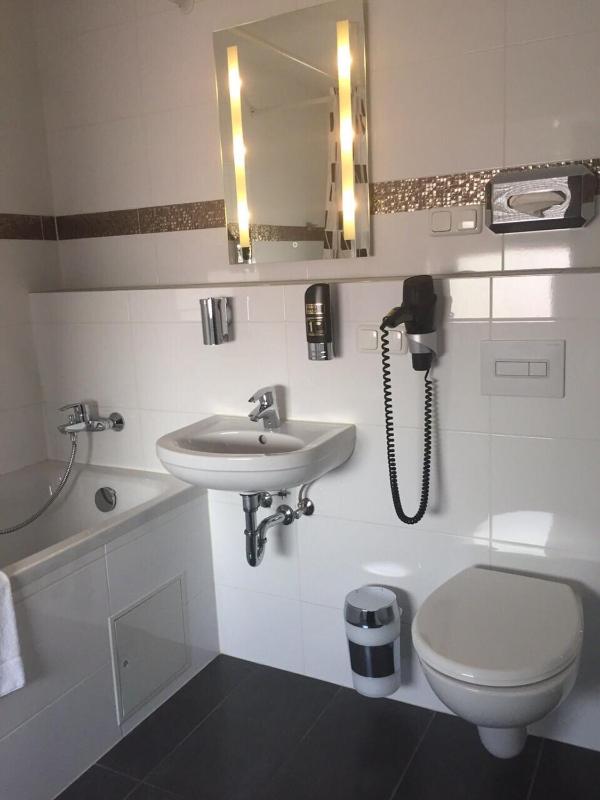 Double Room image 1
