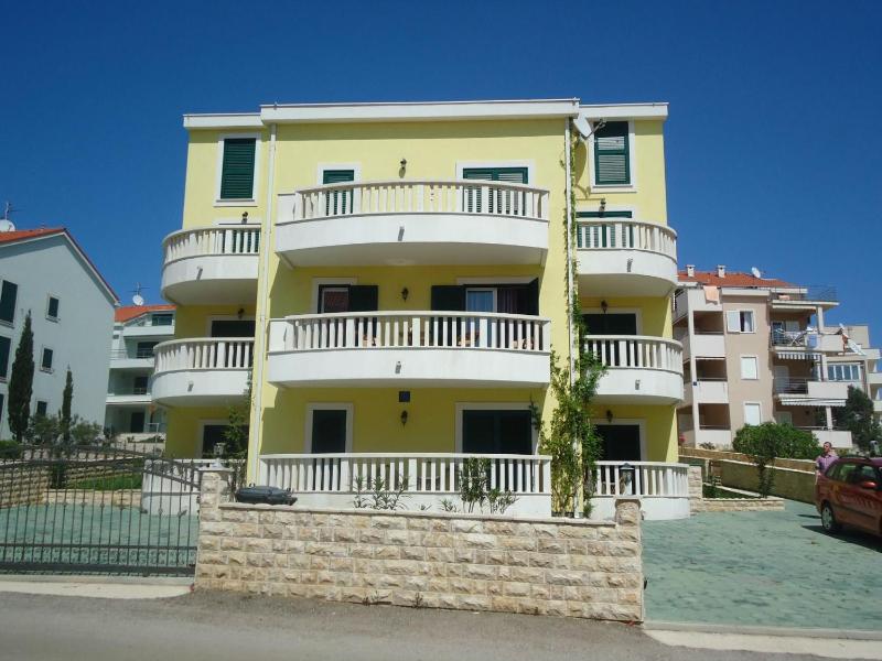 Apartment Nedjeljko - image 4