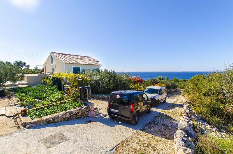 Three-Bedroom Holiday Home  image 1