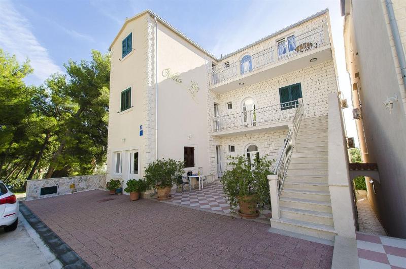 Apartments and Room Villa Niko - image 4