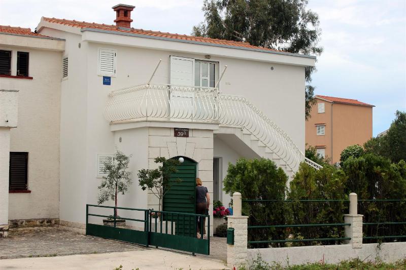 Apartments Berislav - image 1