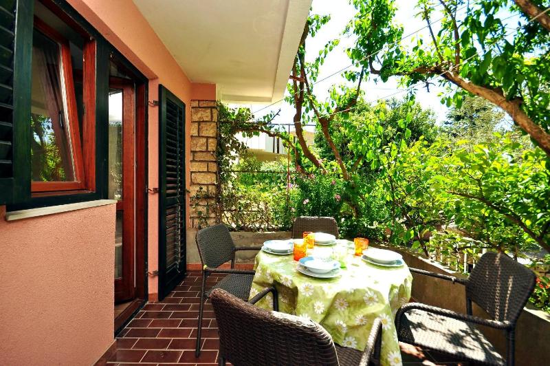 Two-Bedroom Apartment with Garden View image 1