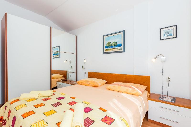 One-Bedroom apartment Standard image 2