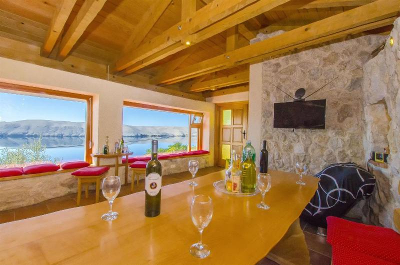 Three-Bedroom Holiday Home  image 3