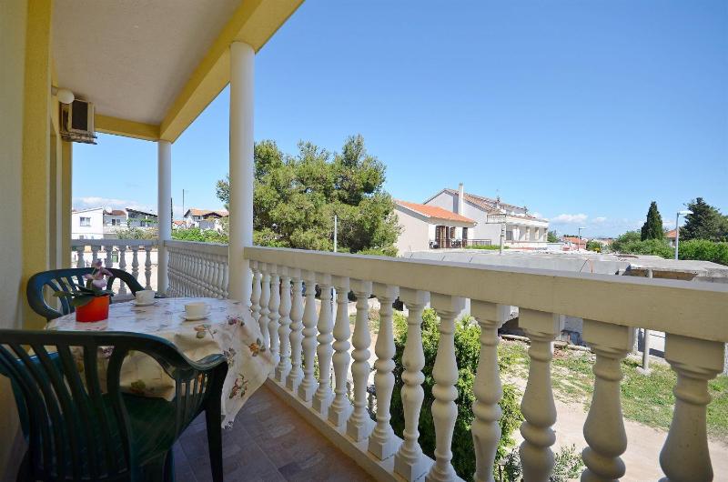 One-Bedroom Apartment image 1