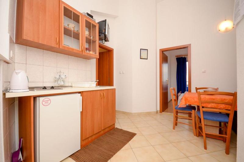 One-Bedroom apartment Standard image 3