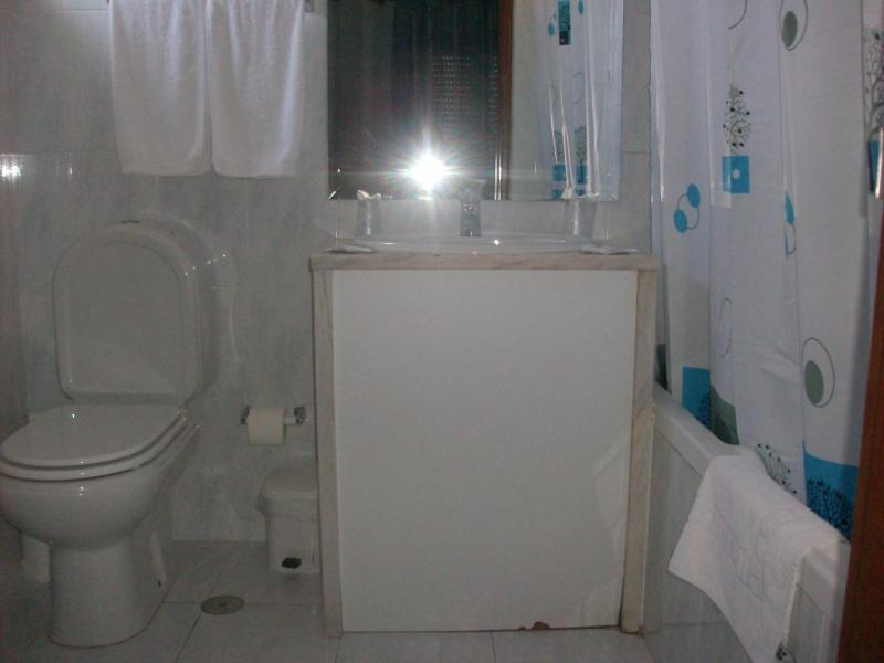 Double or Twin Room image 3