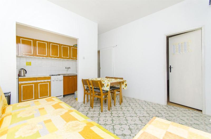 One-Bedroom Holiday Home image 4