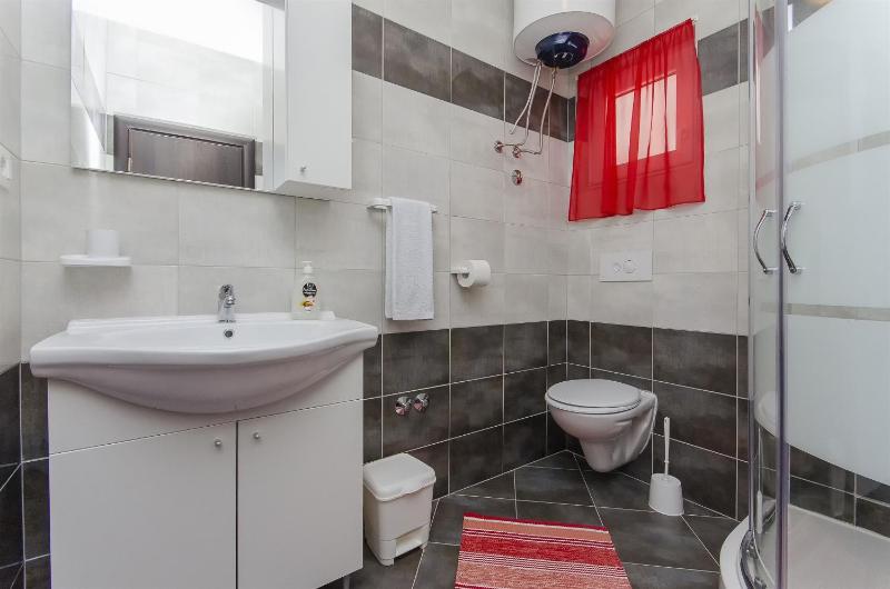 One-Bedroom apartment Standard image 3