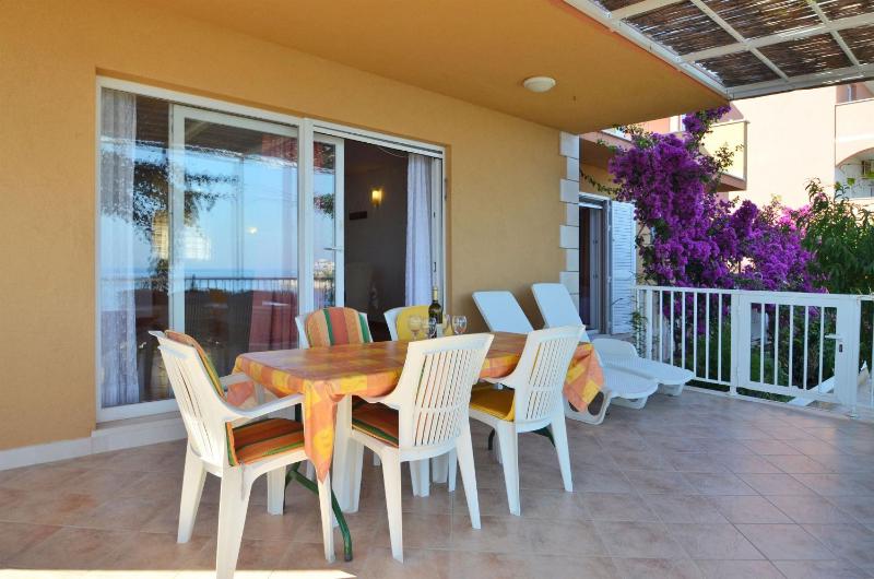 Two-Bedroom Holiday Home image 2