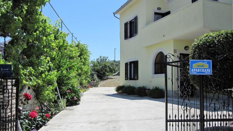 Apartments Arsen - image 35