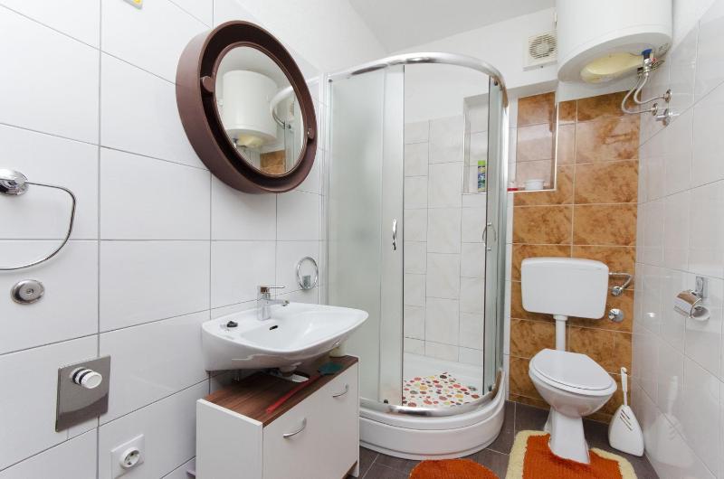 Standard Apartment image 2