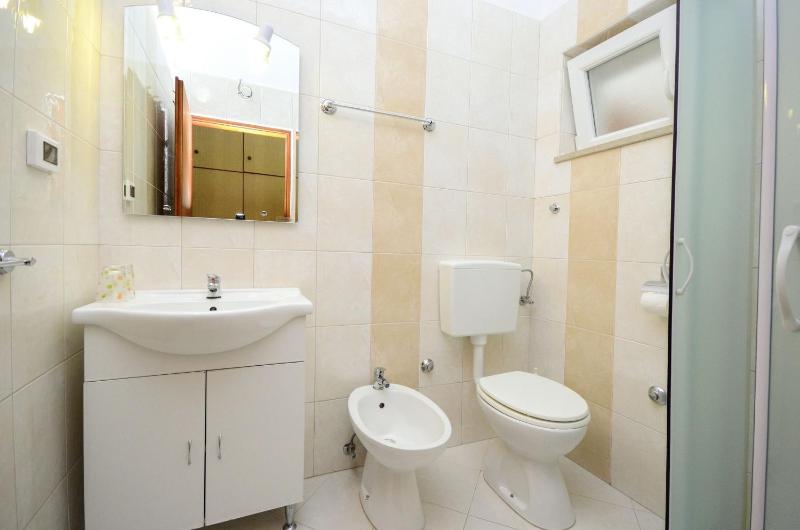 One-Bedroom apartment Standard image 3