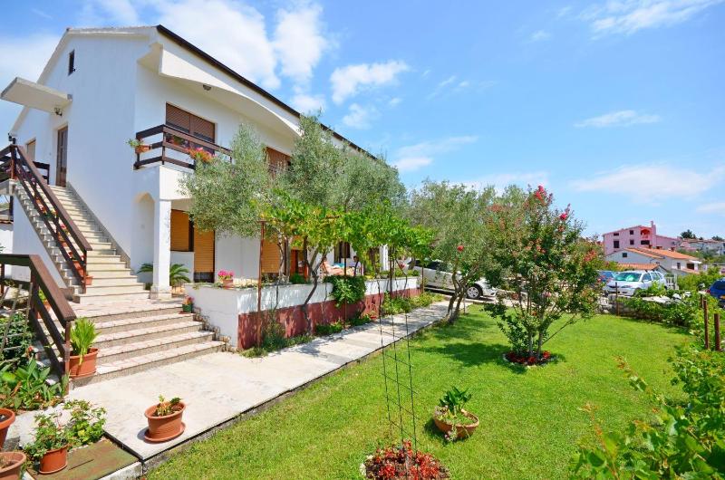 Apartments Ivanka - image 1