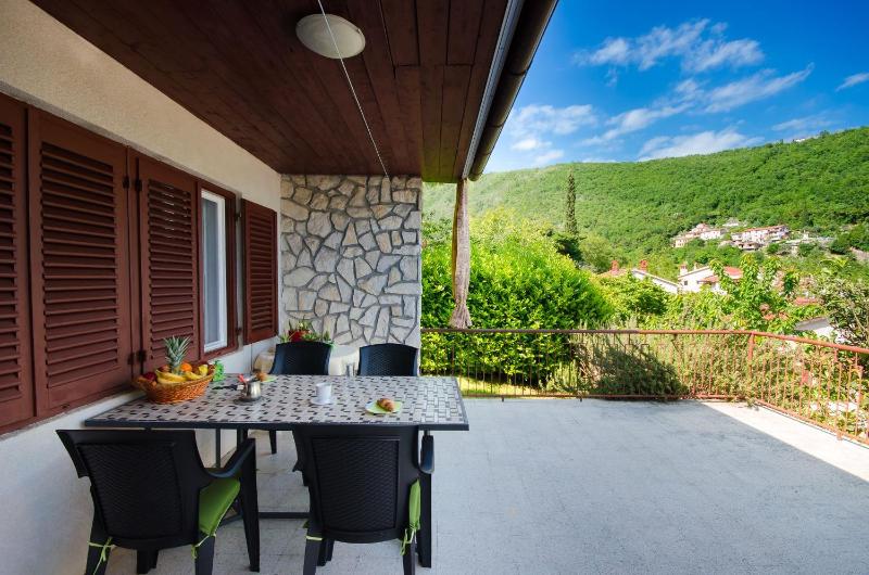 Two-Bedroom Holiday Home image 2