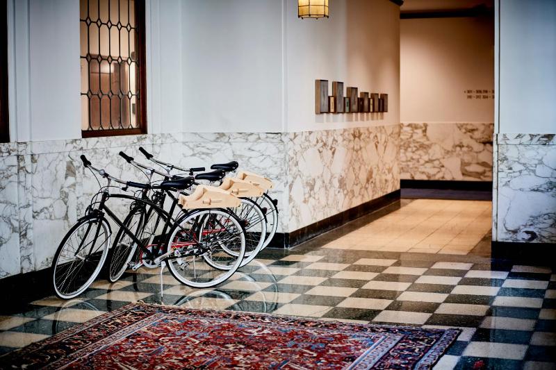 Detroit Foundation Hotel - image 35
