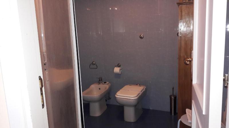 King Room with Balcony image 3