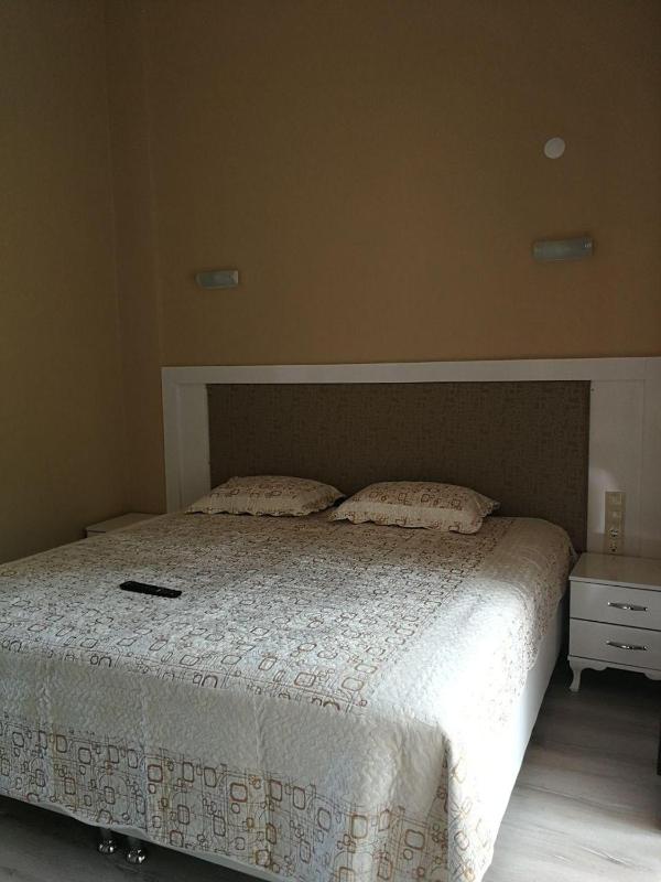 Triple Room with Balcony image 4