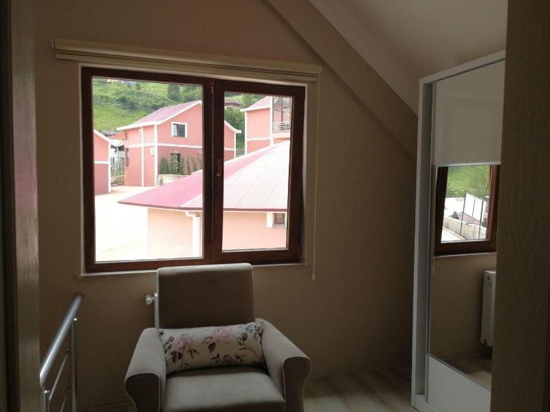 Triple Room with Balcony image 3