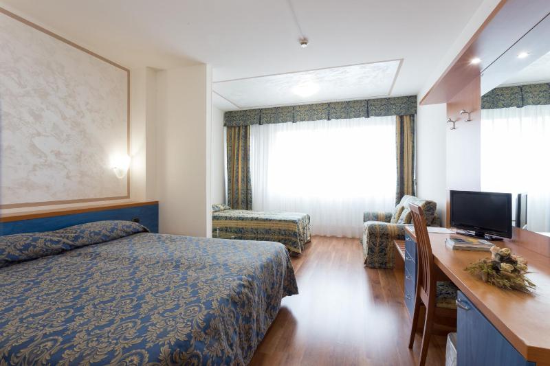 Hotel Airmotel - image 13